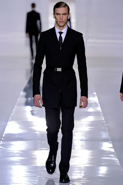 Look 4